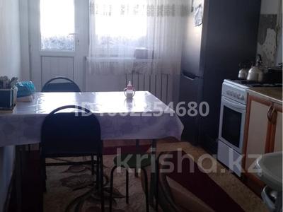2-бөлмелі пәтер · 62 м² · 4/5 қабат, мкр Акбулым, мкр Арай-2 15, бағасы: 18 млн ₸ в Таразе
