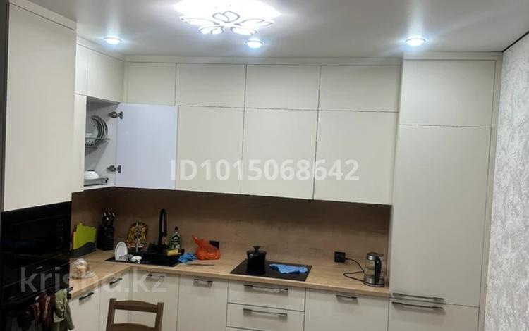 2-комнатная квартира · 42 м² · 3/14 этаж, Хусейн Бен Талал 41 за 300 000 ₸ в Астане, Есильский р-н — фото 2