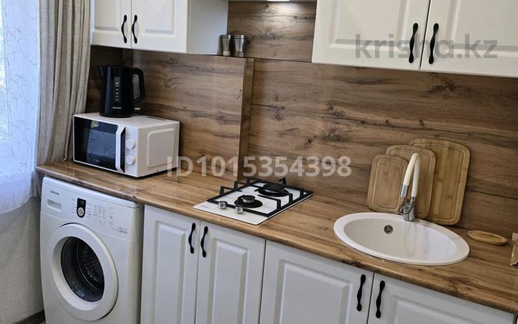 2-комнатная квартира · 44.4 м² · 2/5 этаж, Чкалова 65 — ЖАМБЫЛА, АВТОМАРКЕТ, POZOTIFFF, СЕВКАЗ ЭНЕРГО за 21.5 млн ₸ в Петропавловске — фото 2