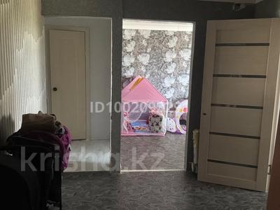 2-комнатная квартира · 56 м² · 1/5 этаж, 4а квартал 12 за 10 млн ₸ в Темиртау