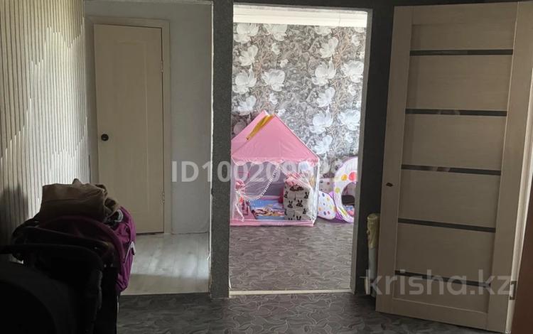 2-бөлмелі пәтер · 56 м² · 1/5 қабат, 4а квартал 12, бағасы: 10 млн ₸ в Темиртау — фото 2