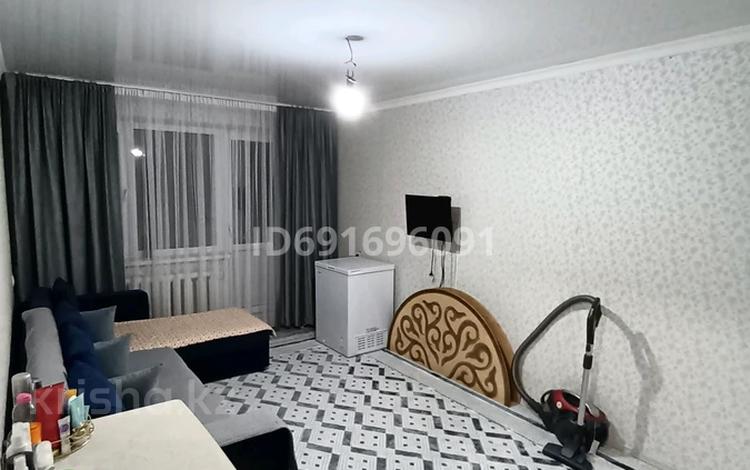 1-комнатная квартира, 33 м², 2/5 этаж, Анаркулова 14 за 10 млн 〒 в Жезказгане — фото 2