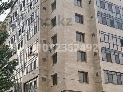 3-бөлмелі пәтер · 107 м² · 2/10 қабат, Досмухамедова 101, бағасы: 98 млн ₸ в Алматы, Алмалинский р-н