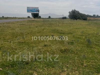 Участок · 30 соток, Участок вдоль дороги за 30 млн 〒 в Кордае