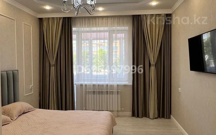 3-комнатная квартира · 112 м² · 2/5 этаж, мкр Кадыра Мырза-Али, Абулхаир хана 177/1 за 65 млн ₸ в Уральске — фото 2