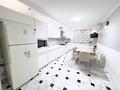 4-комнатная квартира · 355.1 м², мкр Ак Шагала, жален тулепова 1а за 128 млн ₸ в Атырау — фото 5