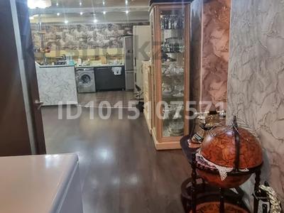 4-комнатная квартира · 98 м² · 9/10 этаж, мкр Новый Город, Нуркена абдирова 25 25 20 25 за 40 млн ₸ в Караганде, Казыбек би р-н