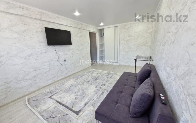 1-комнатная квартира · 50 м² · 2 этаж, мкр Юго-Восток 9 — Шахтёров за 10 000 〒 в Караганде, Казыбек би р-н — фото 8