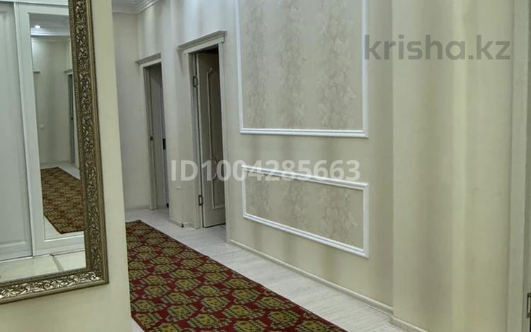 2-бөлмелі пәтер · 90 м² · 3/12 қабат, 17-ш/а., 17 мкрн 7, бағасы: 25 000 ₸ в Актау, 17-й мкр — фото 2