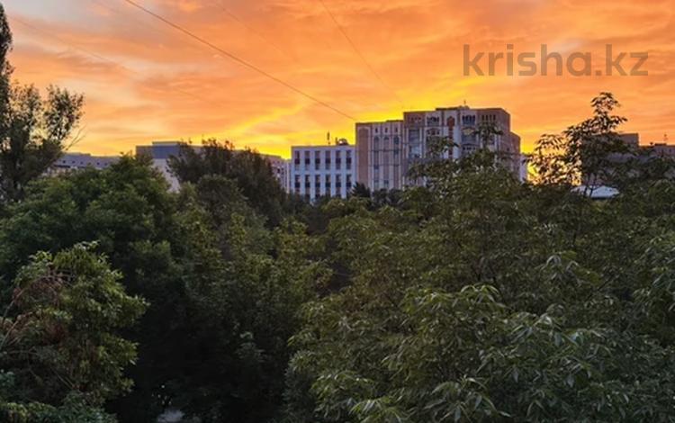 3-комнатная квартира · 74.8 м² · 5/9 этаж, мкр Аксай-4 37 за 48 млн ₸ в Алматы, Ауэзовский р-н — фото 29