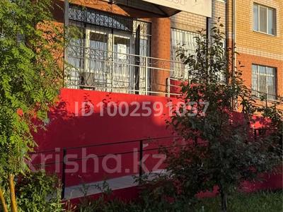 Медцентры и аптеки · 380 м² за 185 млн 〒 в Актобе, мкр. Алтын орда