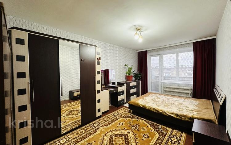 3-комнатная квартира, 62 м², 5/5 этаж, Молодежная 53 за 8 млн 〒 в Шахтинске — фото 2