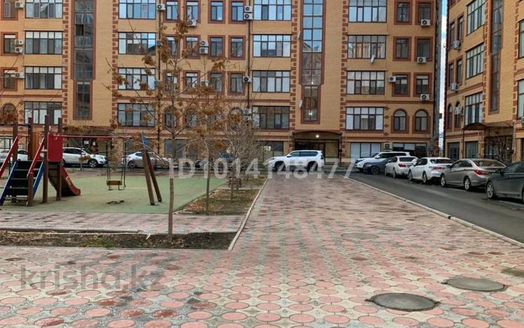 1-комнатная квартира · 54 м² · 2/7 этаж, мкр Нурсая, Акжарма 7/10 — Акжарма, шырайлы за 200 000 ₸ в Атырау — фото 2