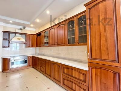 5-комнатная квартира · 223 м² · 1/9 этаж, Каратаева 38а за 220 млн ₸ в Алматы, Бостандыкский р-н