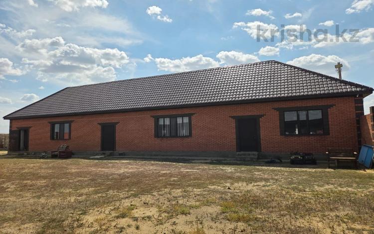 Дача · 2 комнаты · 137.5 м² · 40 сот., жилой массив Кызылжар, Жилой массив Кызылжар-3 515/23 за 28 млн ₸ в Актобе — фото 8