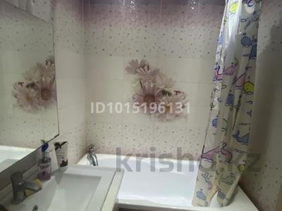 3 комнаты · 71 м², Кошкарбаева за 80 000 ₸ в Астане, Сарайшык р-н