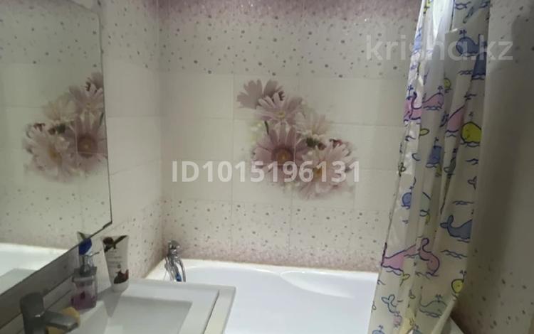 3 комнаты · 71 м², Кошкарбаева за 80 000 ₸ в Астане, Сарайшык р-н — фото 4