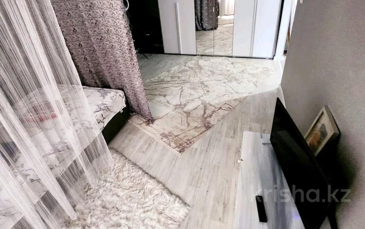 1-комнатная квартира · 42 м² · 1/5 этаж, мкр Кунаева 66 — Женис за 2 500 〒 в Уральске — фото 3
