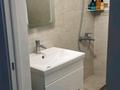 1-комнатная квартира · 57 м² · 4/4 этаж, Район Кирова, Филармони, Ескалиева 149 блок Б. Ескалиева 149 блок Б. 3 подъезд — Район Кирова, Филармония. Дом возле ресторана Алматы. за 250 000 ₸ в Уральске — фото 3