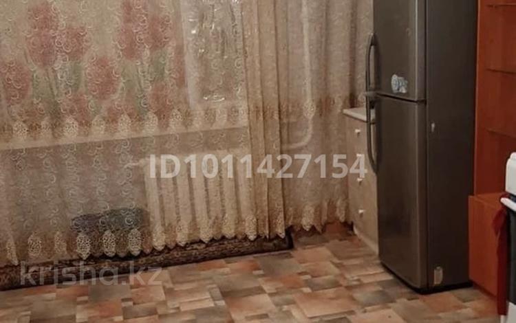 1-бөлмелі пәтер · 14 м² · 4/5 қабат, мкр Шанхай — Рыскулова/Чекалина, бағасы: 3.5 млн ₸ в Актобе — фото 2