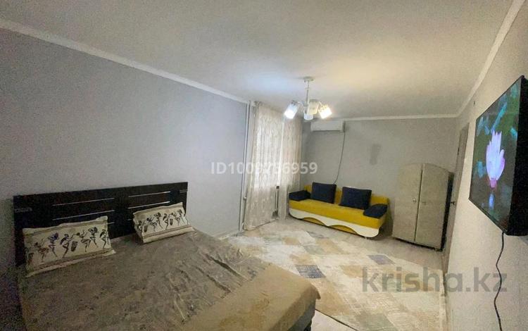 1-комнатная квартира · 33 м² · 2/5 этаж, Кулманова 154 — Напротив караоке Cash за 2 500 〒 в Атырау — фото 2