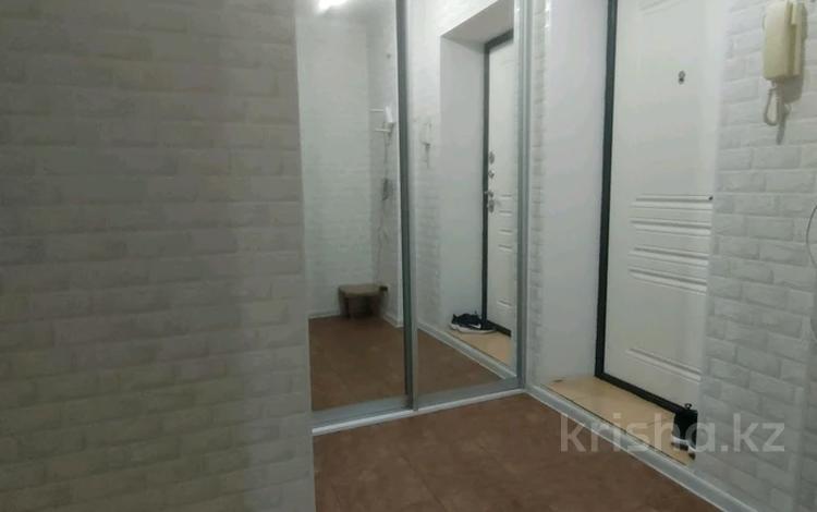1-комнатная квартира · 40 м² · 5/6 этаж, мкр Астана 20 за 130 000 ₸ в Уральске — фото 2