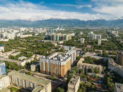 1-комнатная квартира, 49.2 м², Кабанбай батыра 252 за 36.9 млн 〒 в Алматы, Алмалинский р-н