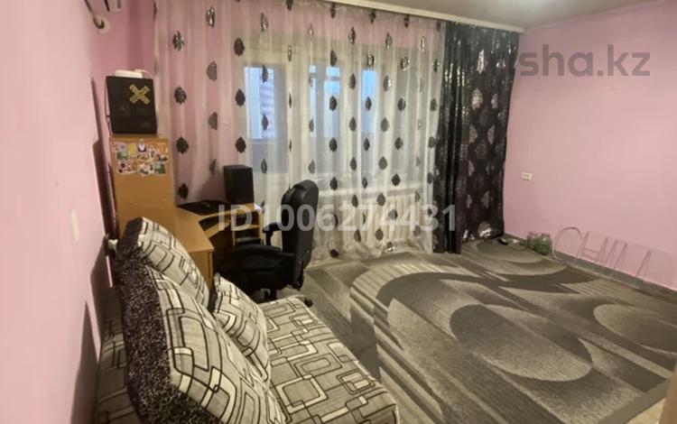 1-комнатная квартира · 31.5 м² · 5/5 этаж, Иртышская 14 — дом Поликлиники «Умит» за 17 млн ₸ в Семее — фото 2