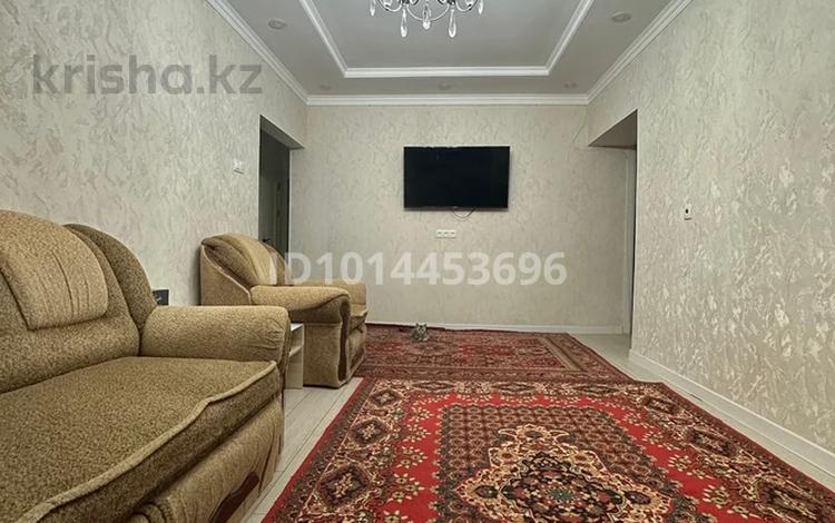 4-бөлмелі пәтер · 90 м² · 3/4 қабат, 11-шағынаудан, Алимбетова — №36 школа, бағасы: 36.9 млн ₸ в Шымкенте, Енбекшинский р-н — фото 2