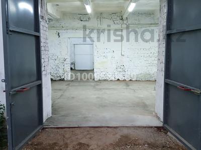 Офисы, магазины и бутики, склады, бани, гостиницы и зоны отдыха, кабинеты и рабочие места · 100 м² за 200 000 ₸ в Астане, Сарыарка р-н