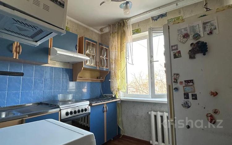3-бөлмелі пәтер · 59 м² · 4/4 қабат, мкр №11 13, бағасы: 240 000 ₸ в Алматы, Ауэзовский р-н — фото 2