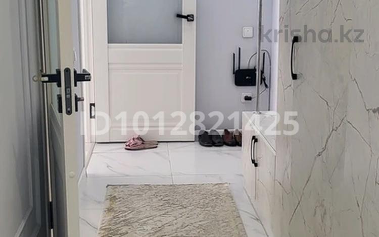 2-бөлмелі пәтер · 62.5 м² · 4/10 қабат, Жунисова, бағасы: 36 млн ₸ в Алматы, Наурызбайский р-н — фото 2