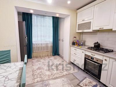 2-комнатная квартира, 58 м², 1/5 этаж, Талдыкорган, мкр. Жастар 111 за 19 млн 〒