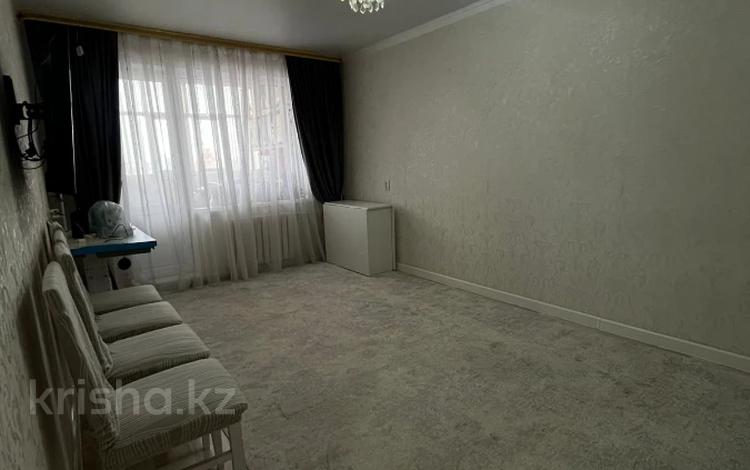 2-бөлмелі пәтер · 52 м² · 4/10 қабат, мкр 11, бағасы: 19.5 млн ₸ в Актобе — фото 2