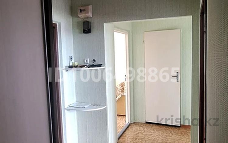 3-комнатная квартира · 65 м² · 8/9 этаж, 5 микрорайон 27 за 150 000 ₸ в Аксае — фото 2