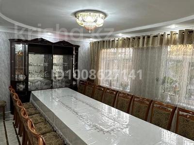 Отдельный дом · 6 комнат · 200 м² · 8 сот., Сабыр Рахимов 5А за 17 млн 〒 в Сарыагаш