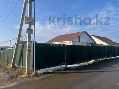 Продажа домов и дачи в Алматинской обл.: Отдельный дом · 4 комнаты · 100 м² · 6 сот., Май 14 — Заехать можно как с Ташкентской трассы, так и с Астанинской трассы за 30 млн 〒 Отдельный дом · 4 комнаты · 100 м² · 6 сот., Май 14 — Заехать можно как с Ташкентской трассы, так и с Астанинской трассы за 30 млн 〒 в Жамбыле