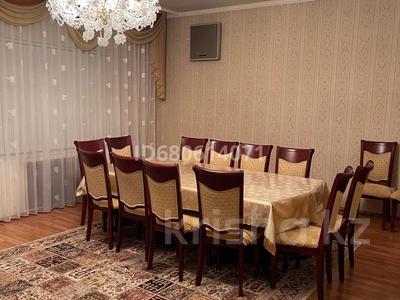 Жер үй мен саяжайлар в Улытау обл.: Жеке үй · 7 бөлме · 300 м² · 18 сот., Жанасова 1/9 — Больничный городок, бағасы: 130 млн 〒 Жеке үй · 7 бөлме · 300 м² · 18 сот., Жанасова 1/9 — Больничный городок, бағасы: 130 млн 〒 в Жезказгане