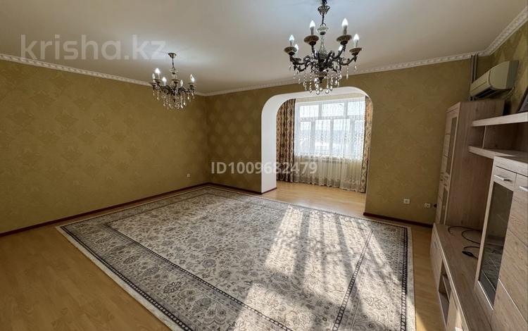 4-комнатная квартира · 91 м² · 3/5 этаж, Тәуелсіздік 1 за 26 млн 〒 в  — фото 2