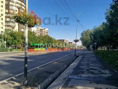 Отдельный дом · 3 комнаты · 100 м² · 8.51 сот., мкр Акбулак — Момышулы Рыскулова за 145 млн ₸ в Алматы, Алатауский р-н