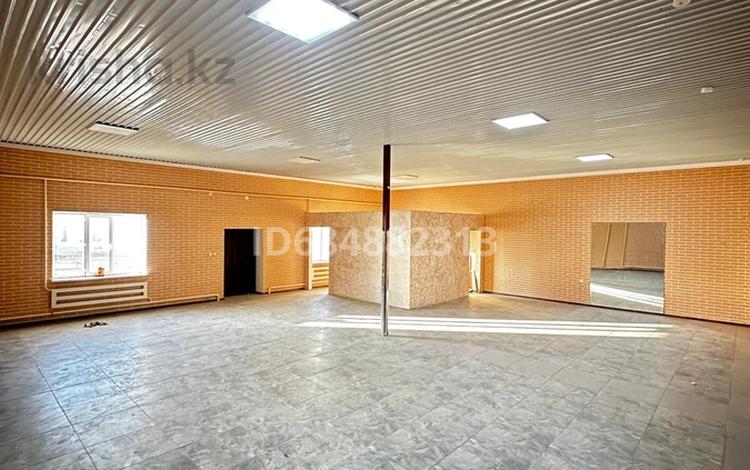 Еркін, дүкендер мен бутиктер · 135.1 м², бағасы: 250 000 ₸ в Актау — фото 16