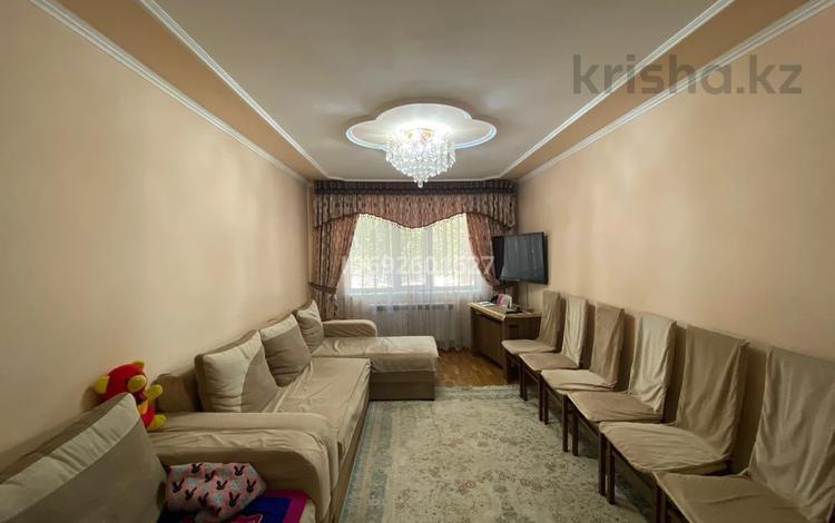 3-комнатная квартира, 62 м², 1/5 этаж, Каратау 22 за 21.8 млн 〒 в Таразе — фото 2