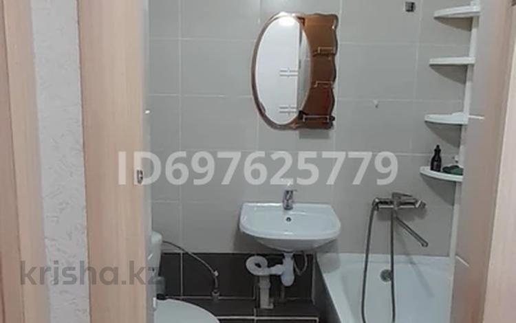 1-бөлмелі пәтер, 40 м², 2/10 қабат ай сайын, 12-й мкр 31, бағасы: 110 000 〒 в Актау, 12-й мкр — фото 2