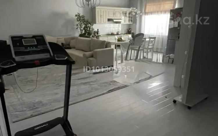 3-бөлмелі пәтер · 99 м² · 4/4 қабат, Крупская 44, бағасы: 29.5 млн ₸ в Атырау — фото 2