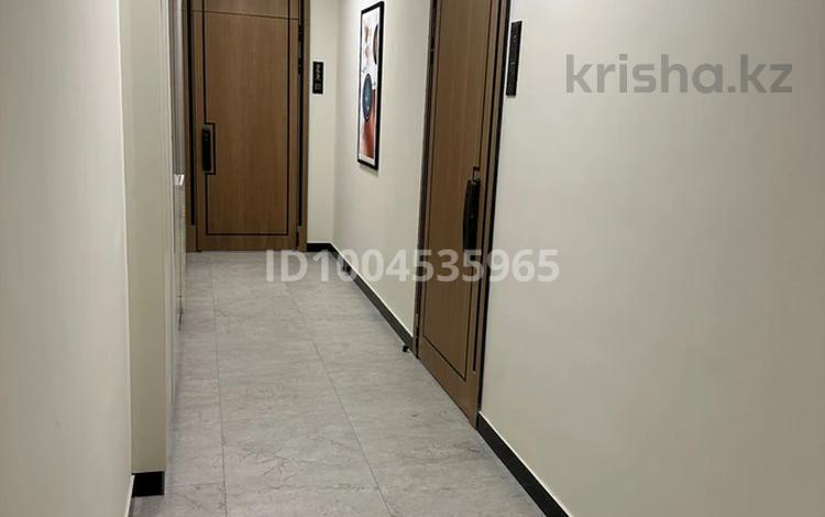 2-комнатная квартира · 65 м² · 15/16 этаж, Исатай Тайманова — Тайманова за 49 млн 〒 в Атырау — фото 3