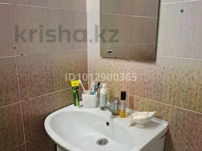 2-комнатная квартира · 70 м² · 4/9 этаж, Кокжал Барак — В шаговой доступности остановка школа 48 и 46 детский сад, магазины за 170 000 ₸ в Усть-Каменогорске
