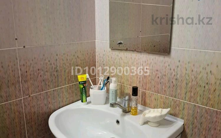 2-бөлмелі пәтер · 70 м² · 4/9 қабат, Кокжал Барак — В шаговой доступности остановка школа 48 и 46 детский сад, магазины, бағасы: 170 000 ₸ в Усть-Каменогорске — фото 11