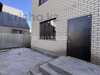 Отдельный дом · 5 комнат · 180 м² · 2.5 сот., мкр Старый Аэропорт 4 — ул отырар самал за 46 млн ₸ в Уральске