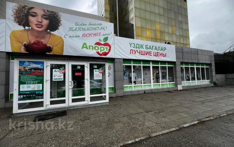 В продаже магазин одежды, 400 м², бағасы: 50 млн 〒 в Усть-Каменогорске — фото 26