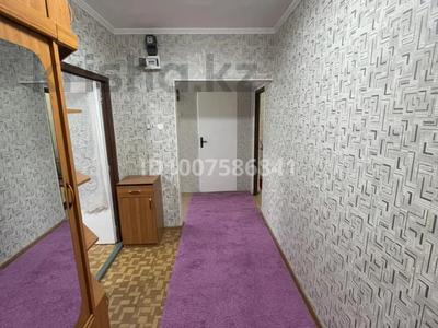 2-комнатная квартира · 52 м² · 1/9 этаж, 5 микрорайон 13 — Магазин Ясмин за 210 000 ₸ в Аксае